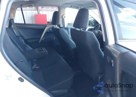 2018 Toyota Rav4 Xle z USA, uszkodzony, nr VIN JTMRFREV4JD247742